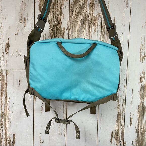 Sherpani Laptop Messenger Bag. In excellent used condition! - Picture 8 of 11